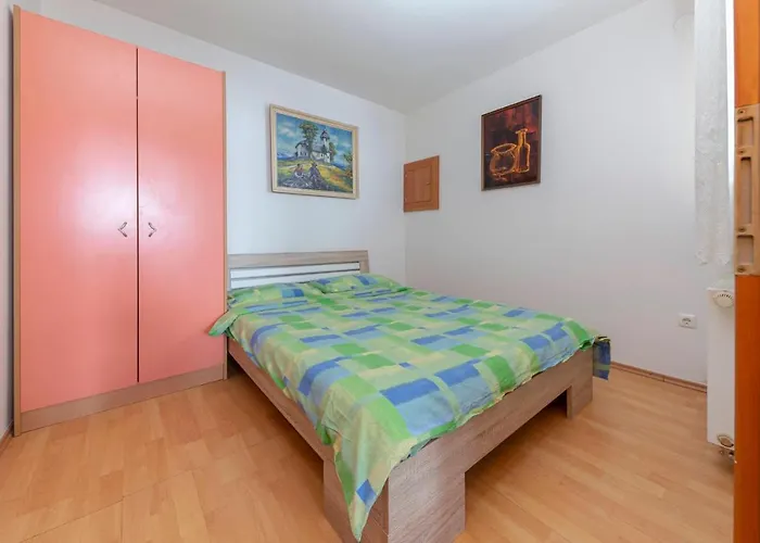 Apartma Ana