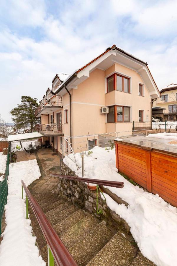 Apartment Apartma Ana *