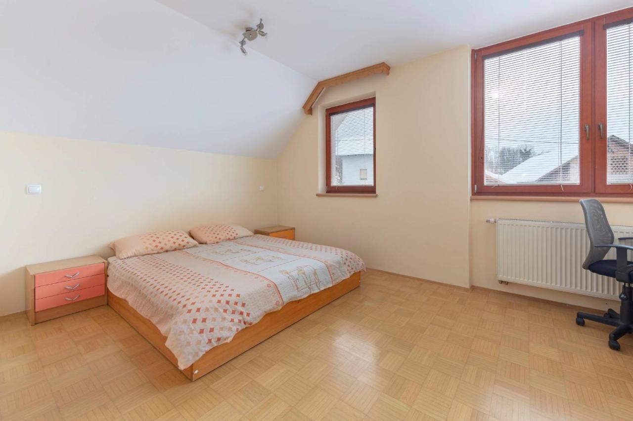 Apartma Ana