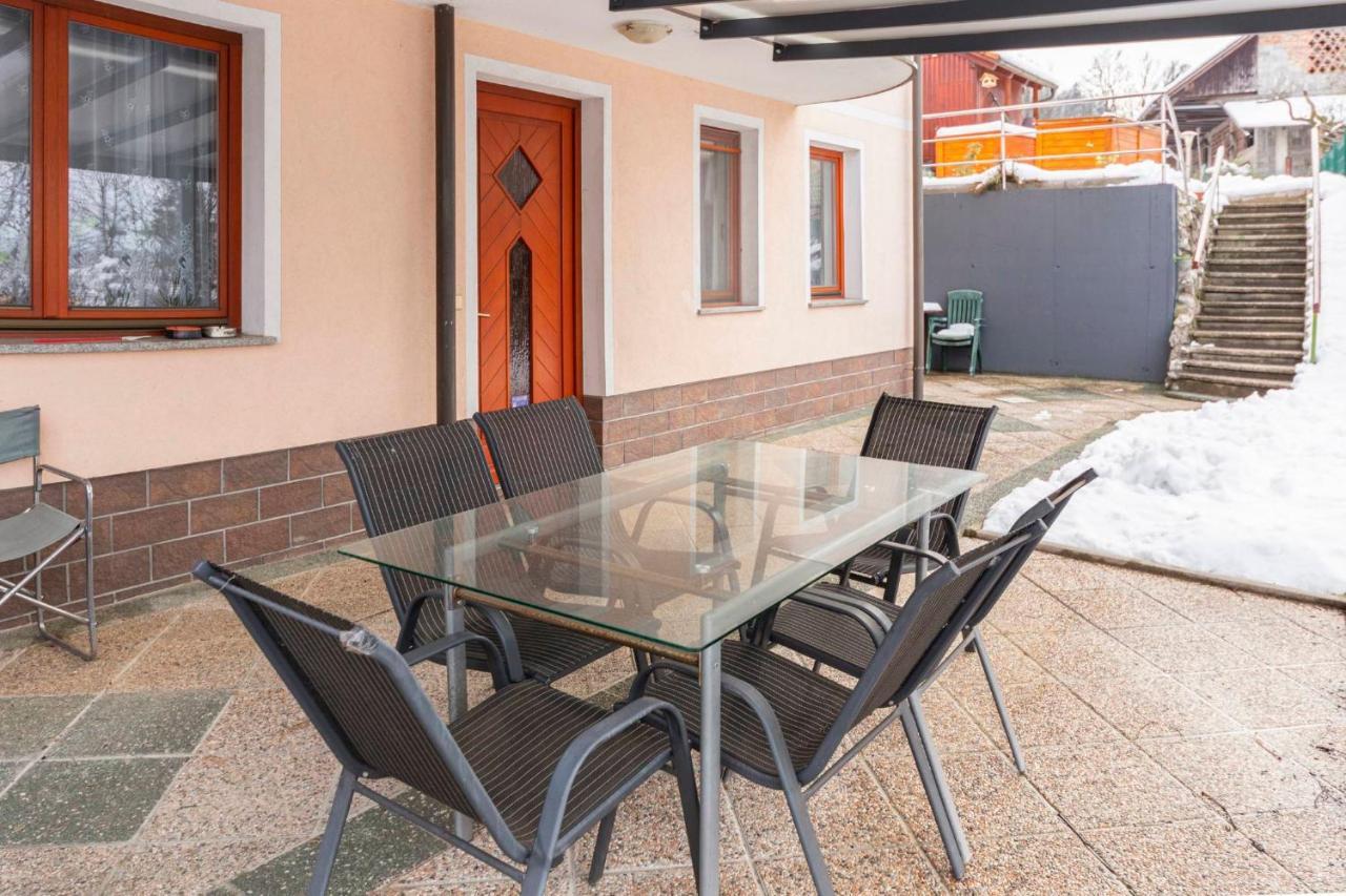 Apartma Ana Apartment *